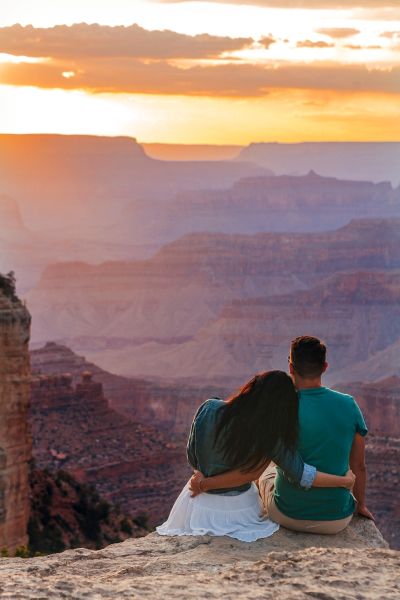 couple at grand canyon
